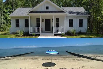 Image de Summer Breeze waterfront New home with private beach and dock