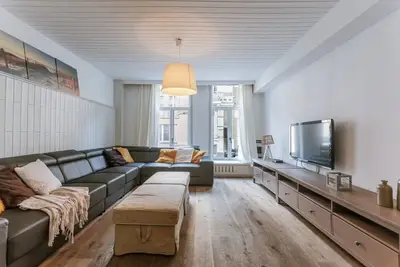 Image de Huswell - Spacious vacation home 'Huis Lapon'