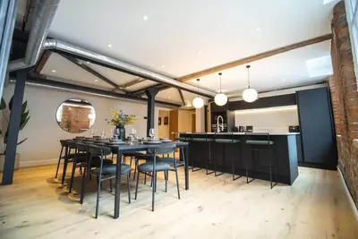 Image de Depot | The Heim Residences