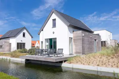 Image de Maison de vacances moderne près de la mer