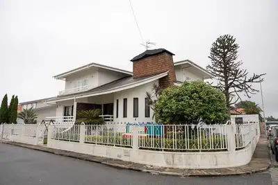 Image de A lovely house for families and groups who want to have fun and relax.