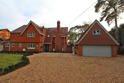 Image de Luxury Family Home in the centre of The New Forest
