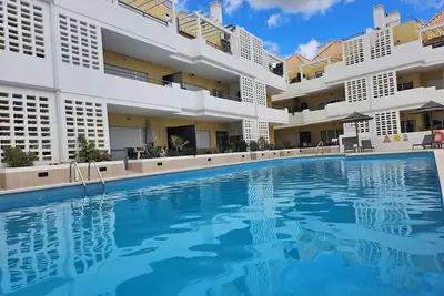 Image de Amazing & Modern Apartment in Cabanas Beach with direct pool access (Sleeps 4)