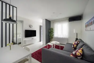Image de This apartment is a 2 bedroom(s), 1 bathrooms, located in Beşiktaş, İstanbul.