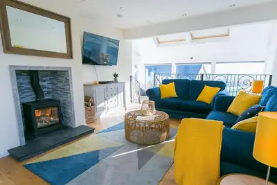 Image de Bron Heulog - a dog that sleeps 6 guests in 3 bedrooms