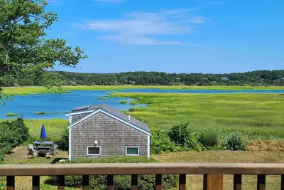 Image de Wonderful Duck Creek 6bd--Water Views, Upper Deck, A/C, Game Room, Walk to Town, Pier & Mayo Beach