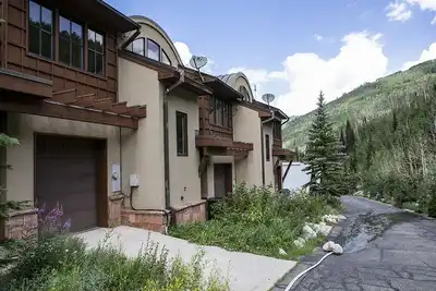 Image de Mountain Memories by Cottonwood Lodging