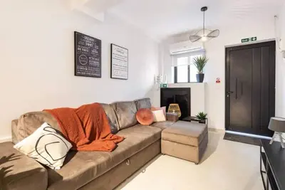 Image de Spacious 1-Bedroom Ground Floor Retreat