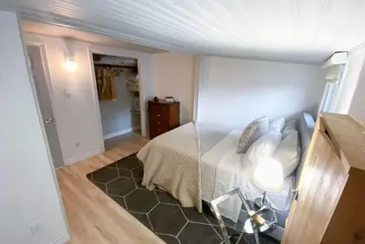 Image de Cozy cottage with lake access