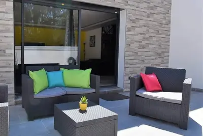 Image de Maison à deux pas du centre ville D'avignon 2 chambres  option jacuzzi privatif