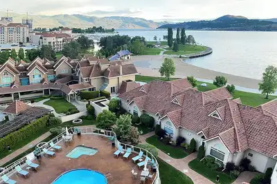 Image de Sunset Waterfont Resort 12. Luxury Lakeside, stunning 3 bed/2bath Kelowna Condo.