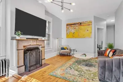 Image de Stylish Downtown 1br Victorian Brownstone