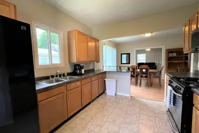 Image de Welcoming 4 Bedroom Home Close to Isu & Rivian!