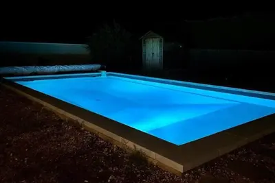 Image de Maison avec piscine privée, idéalement située pour découvrir le Luberon