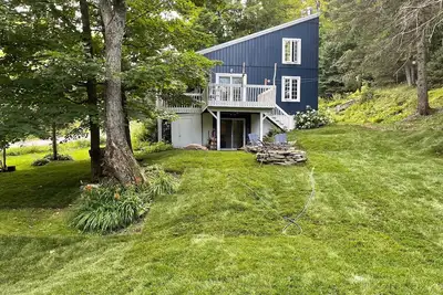 Image de Cozy Reindeer Lodge in the Laurentians - 5 minutes to Skiing