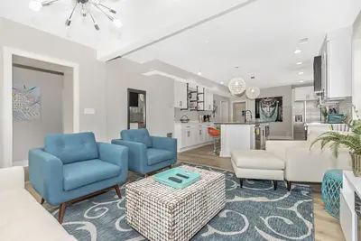 Image de Historic Annapolis~New interior~5+ parking spaces~6br, 4ba