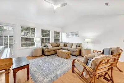 Image de Central 3br—Near Amp, UofA, Xna, Walmart Hq