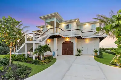 Image de \"Incommunicado\" New Build! Solar/Gen, 35 Boat Slip, Pool, Gym. Hope Town Bahamas