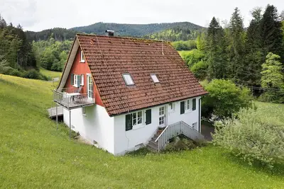 Image de Appartement 'Ferienhaus 1 - Wohnung Tanne, 78qm' avec vue sur la montagne, terrasse privée et Wi-Fi