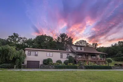 Image de Stone Bear Sanctuary- A Secluded Nature and Wildlife Lovers' Retreat