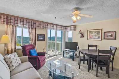 Image de Ml182 First Floor New Deck Views Ez Parking WiFi