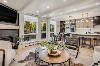 Image de Stunning Aspen Core 2b, Ac, Views, Patio, HotTub!