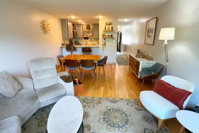 Image de Steps to Sherburne Base Lodge and Lift at Burke Mountain