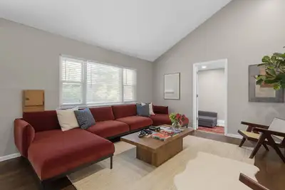 Image de Modern 5 Bed, 2 Bath Home w/ Outdoor Patio! Near Osu