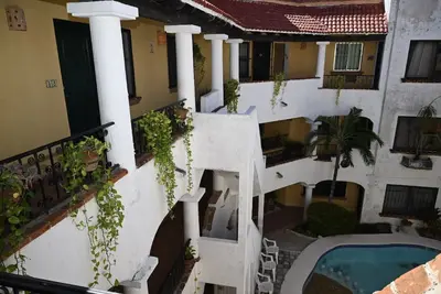 Image de Hacienda Del Carmen 2 Blocks From The Beach