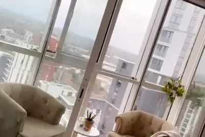 Image de Luxurious apartment central london with magnificent 360 degree views of london.