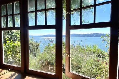 Image de Salish Seaside Gem\n\n