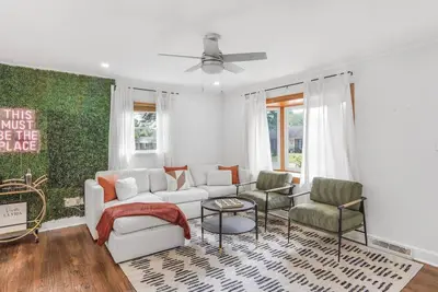 Image de Game Room, Balcony, Fire Pit, 5 Bed, 4 Bath, Wfh