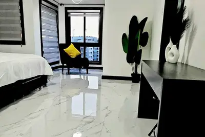 Retreat in New Kingston - Prime location for families or business travelers.