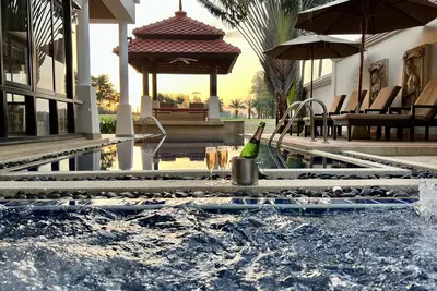 3-4br Laguna Golf Course Villa with Pool & Jacuzzi