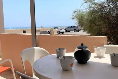 Image de Appartement T2 en Bord de Mer avec Terrasse et Parking à Port-la-Nouvelle, 5 Couchages