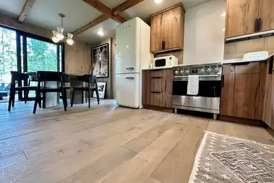 Image de Swissentury ~A Frame charming home in the Meadow, A/C