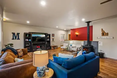 Image de Downtown McCall Getaway Cabin w/WiFi, Game Room