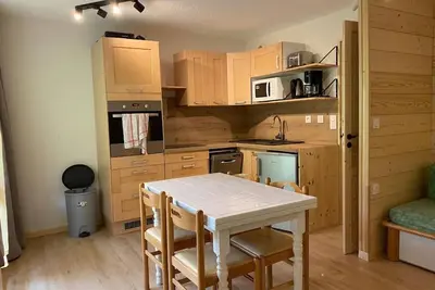 Image de Wifi, à 150m des pistes de ski, Rez-de-chaussée, vue sapins, terrasse, télévision, casier à ski