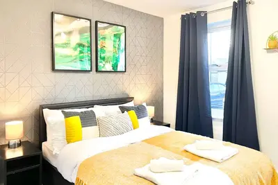 Image de 3 Min walk to Bromley Bow Station Cozy 1-Bed Flat with Free Parking in London.