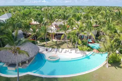 Image de Casa Carey - Spectacular Golf and Oceanfront Villa