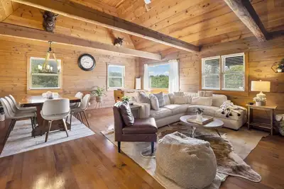 Image de Lakeside Resort Cabin Steps to Table Rock Lake - Minutes to Sdc!