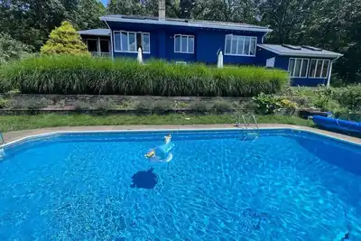 Image de Hidden Gem on Private Road - Hike; Swim, Ski, Sauna; Relax - Repeat! !