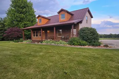 Image de Hoosier Comfort Retreat on Lazy Willow Pond; Rustic, Private, Country Haven 10+