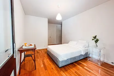 Image de Seaside Elegance and Tranquility: Your Luxurious Porto Getaway