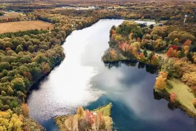 Image de Sunrise Cottage Lake front with connecting river