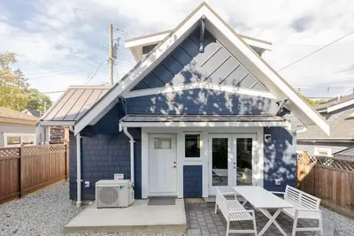Image de Luxury Laneway House near Vgh, Children's Hospital, Bc Place for Fifa & Downtown