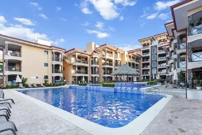 Image de Beachfront Luxury Condo with Direct Access to the Beach, 3 Br, 2 Baths, Balcony!