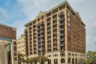 Image de Tallahassee condo located walk from Florida State Campus, Doak Campbell Stadium