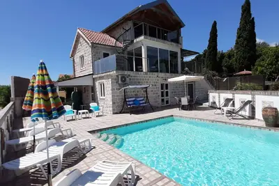 Image de Villa Josephina luxury 4 bedroom villa with private solar heated pool.
