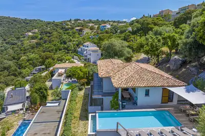 Image de Villa de Standing 3 Chambres - Vue Panoramique